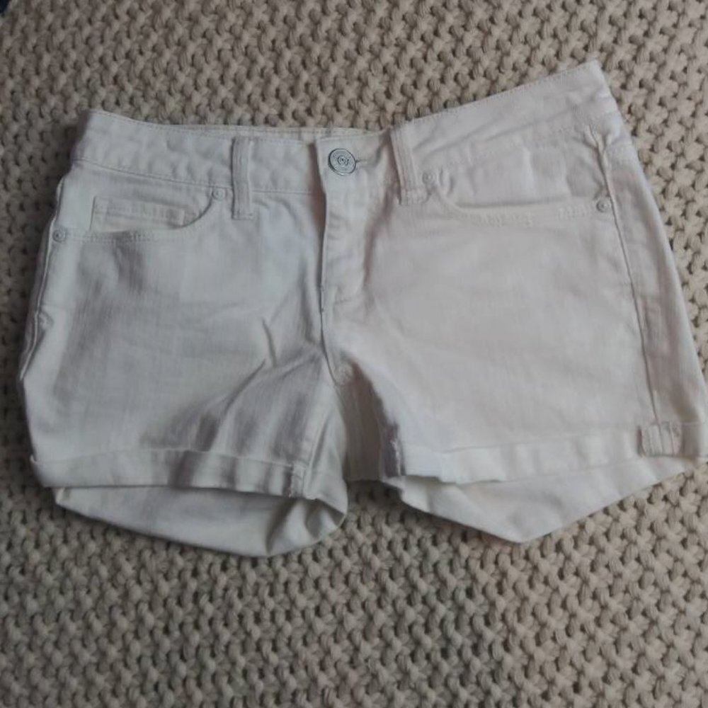 Aeropostale White Booty Shorts Size 1/2
